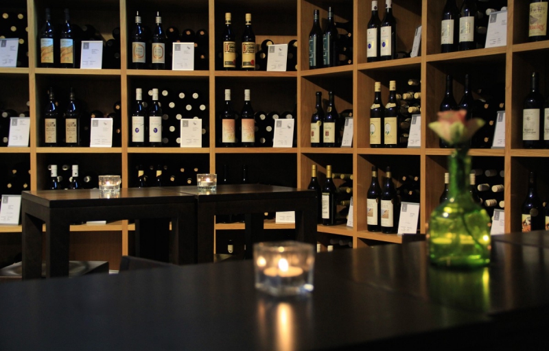 magasin-LE CASTELLET-min_wine_vinorama_wine_bottle_cellar_red_wine_wines_storage_wine_rack-1077047